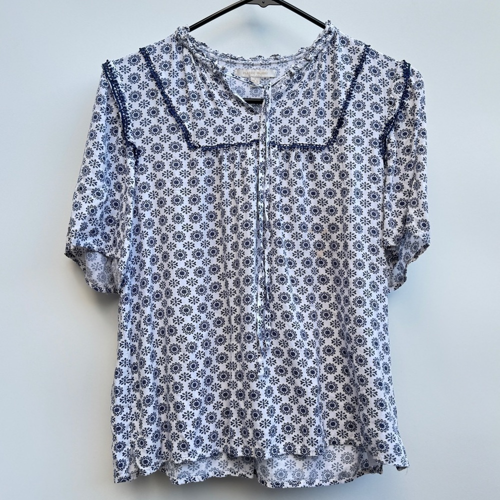 Plastic Island White Navy Blue Geometric Short Sleeves Boho Peasant Blouse Small